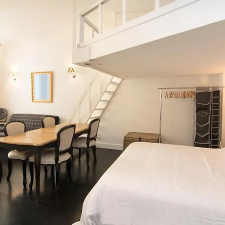 Nice Champs Elysees Studio Paris