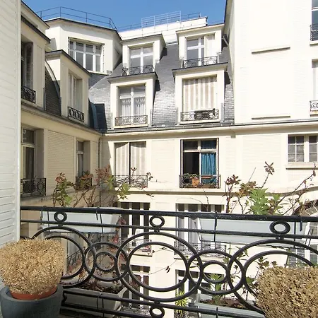 Nice Champs Elysees Studio Apartment
