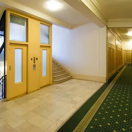 Nice Champs Elysees Studio * Parijs