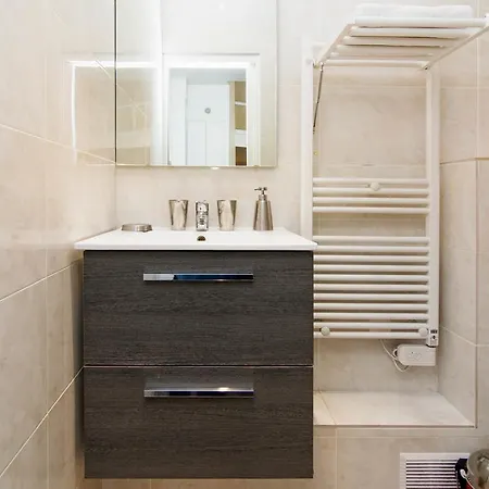 Appartement Nice Champs Elysees Studio Parijs
